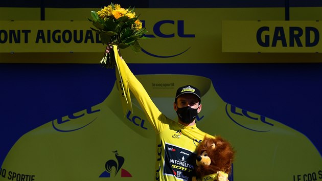 Adam Yates ve lutm dresu ldra po est etap Tour de France.