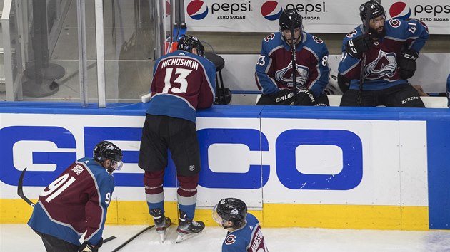 Zklamn hokejist Colorado Avalanche po vyazen z play off NHL.