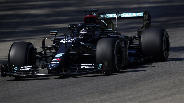 Lewis Hamilton v trninku na Velkou cenu Itlie F1.