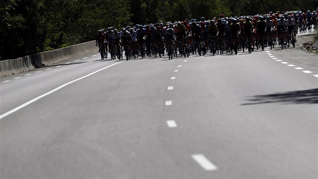 Momentka z 6. etapy Tour de France.