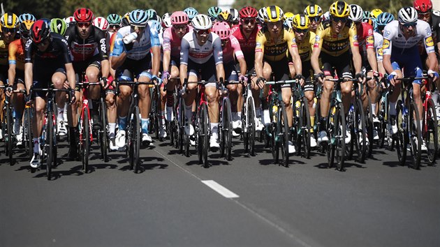 Momentka z 10. etapy Tour de France