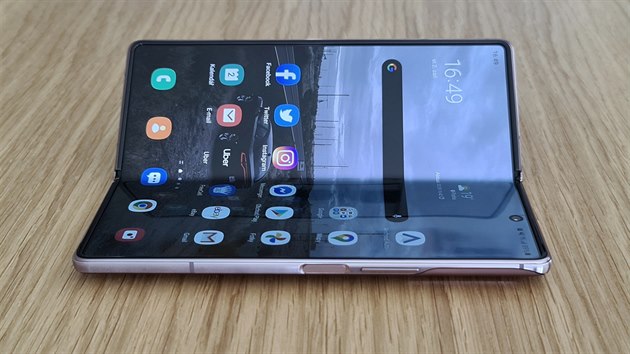 Samsung Galaxy Z Fold 2