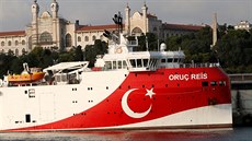 Turecká przkumná lo Oruc Reis v Istanbulu (archivní snímek z roku 2019)