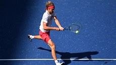 Alexander Zverev se snaí ve tvrtfinále US Open.