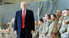 Donald Trump na návtv vojenské základny v Afghánistánu (28 listopadu 2019)