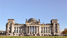 Z Reichstagu je momentáln� nejvyhledávan�j�í sídlo parlamentu planety.