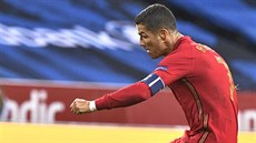 Cristiano Ronaldo v zápase Ligy národ mezi Portugalskem a védskem pekonal...