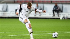 Timo Werner střílí gól v dresu německé reprezentace v utkání Ligy národů.