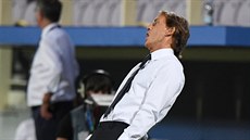 Trenér italské fotbalové reprezentace Roberto Mancini reaguje na dění v utkání...