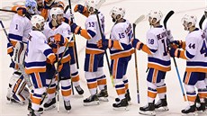 Hokejisté New York Islanders slaví v play off NHL postup do finále Východní...