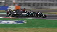 Lewis Hamilton z Mercedesu v tréninku na Velkou cenu Itálie F1.