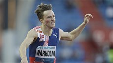 Karsten Warholm vítzí na Zlaté trete Ostrava na trati 400 metr.