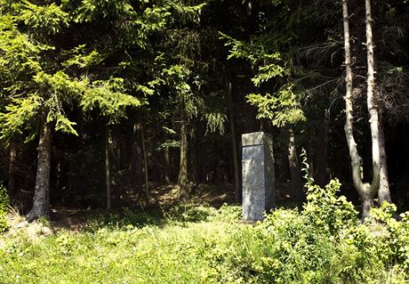 Pomník zavradné komunistické funkcionáky Anny Kvaové v Chlumu u...