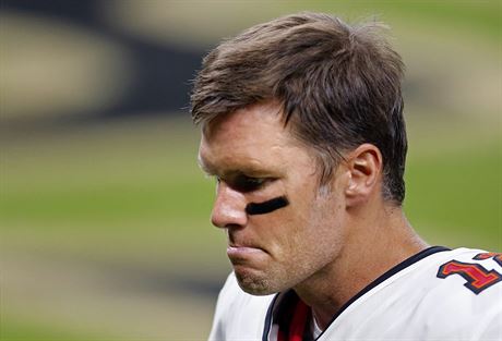 Tom Brady z Tampa Bay Buccaneers zklamaný ze svého výkonu