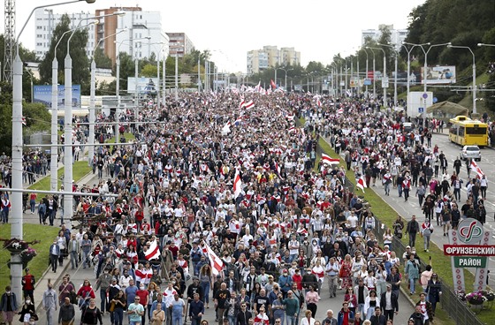V bloruském Minsku pokraují demonstrace proti autoritáskému prezidentovi...
