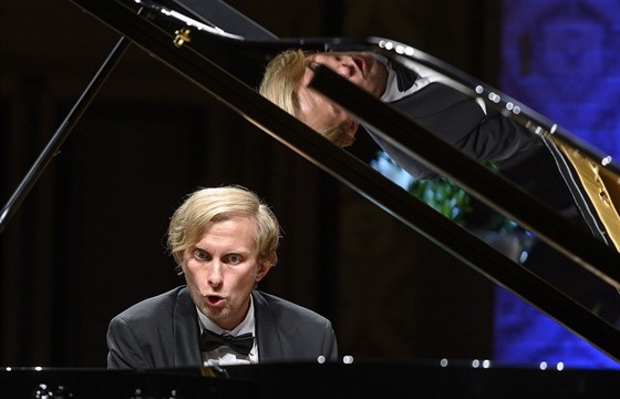 Pianista Ivo Kahánek vystoupil na Dvoákov Praze s recitálem