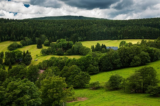 Turisté mohou pomoci místním obyvatelm uchovat istou pírodu. Staí, kdy si...