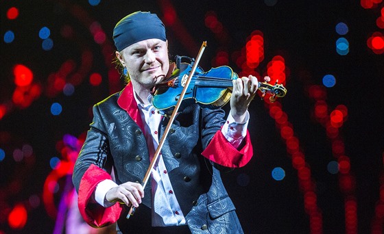 V zámecké jízdárně zahraje 25. září houslista Pavel Šporcl, hobojista Vilém...