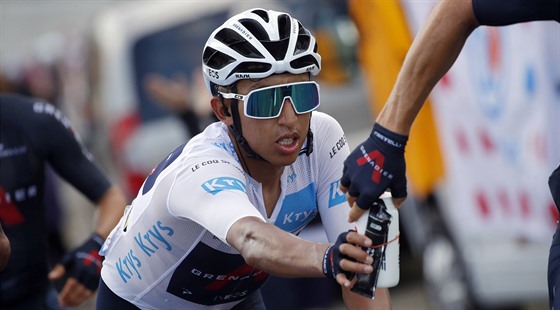 Kolumbijský cyklista Egan Bernal v prúbhu 13. etapy Tour de France.