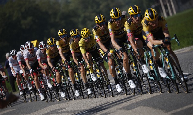 Že chybí van Aert? Nevadí. Tým Jumbo ovládl Omloop, slavil s van Baarlem