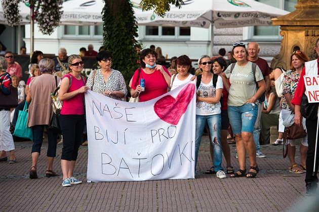 Na demonstraci proti stavb nové nemocnice ve Zlín-Malenovicích dorazily na...