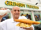 Uitená ingredience. Majitel restaurace Grimsby Fisheries v Leicesteru...