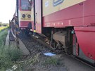 Spn vlak narazil na nechrnnm pejezdu v Kunovicch do cisternovho vozku...