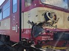 Spný vlak narazil na nechránném pejezdu v Kunovicích do cisternového vozíku...