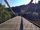 Dubová mostovka Stádleckého etzového mostu je napadena devokaznou houbou, a...