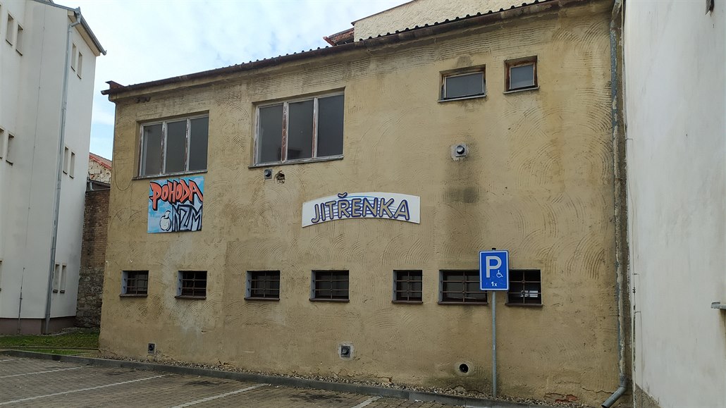 Stav Jit�enky, jak se budov� �íká, je hodn� �patný.