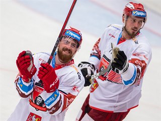 Filip Hronek se za Hradec Králové uvedl gólem a asistencí.