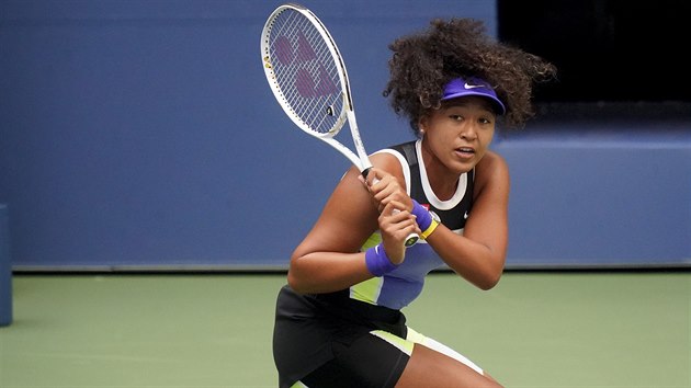 Naomi sakaov returnuje ve finle US Open.