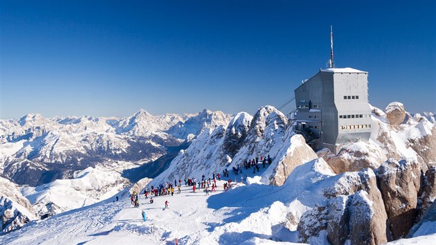 Lyai na hoe Marmolada v Dolomitech