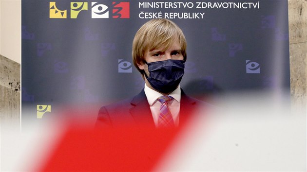 Ministr zdravotnictv Adam Vojtch vystoupil v Praze na tiskov konferenci k prbnmu hodnocen vvoje epidemie covidu-19 a protiepidemickm opatenm. (17. z 2020)