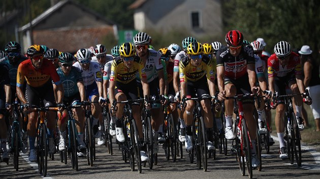 Peloton bhem 15. etapy Tour de France.