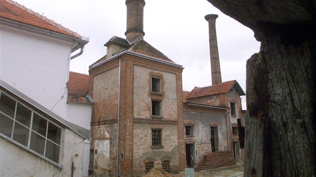 Dale�ick� pivovar v roce 2002 b�hem rozs�hl� rekonstrukce