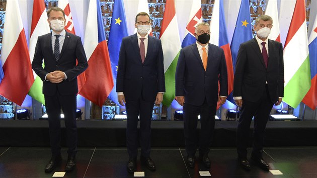 Zleva premiér Slovenska Igor Matovič, Polska Mateusz Morawiecki, Maďarska Viktor Orbán a Česka Andrej Babiš na summitu Visegrádské skupiny v polském Lublinu (11. září 2020)