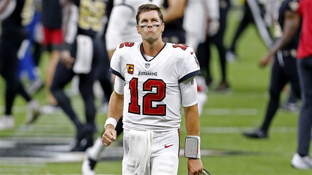 Tom Brady z Tampa Bay Buccaneers zklaman ze svho vkonu