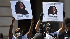 Protesty proti zastřelení černošky Breonny Taylorové (25. června 2020)
