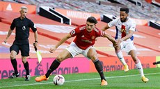 Harry Maguire (Manchester United) steí mí ped Androsem Townsendem z Crystal...