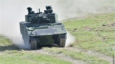 Obrnnec CV90 pro testování v esku v novém nástiku i se znakem lva