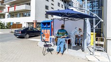 Odb�rový stan na testování na onemocn�ní covid-19 u Medicínského centra v...