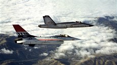 Letoun F-16 vznikl ve spolenosti General Dynamics v rámci programu Lightweight...