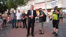 Na demonstraci proti stavbě nové nemocnice ve Zlíně-Malenovicích dorazily na...