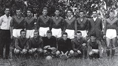 Sigma v sezon 1964-65. tvrt zleva v zadn ad je Karel Brckner.