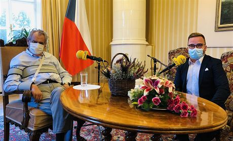 Prezident Milo Zeman v Lánech pi rozhovoru pro Frekvenci 1. (27. záí 2020)