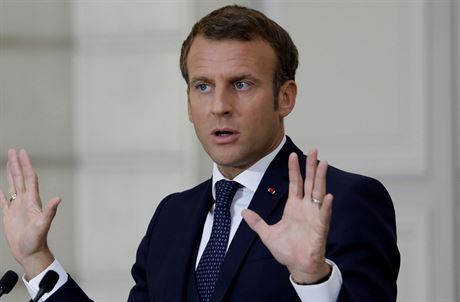 Francouzský prezident Emmanuel Macron kritizoval neschopnost libanonských stran...