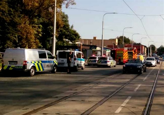 Policejní fotografie místa nehody na Sokolské ulici v Ostravě, při srážce dvou...