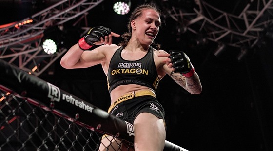 18letá MMA zápasnice Tereza Bledá zaila na Oktagonu 16 první profesionální...