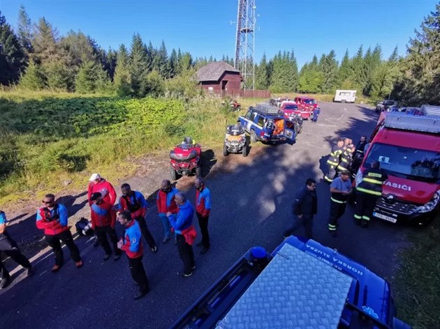 lenové horské sluby, hasii i policisté hledali v okolí Huské hory u Horské...